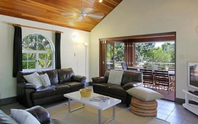 A PERFECT STAY –Clarkes Beach Villa