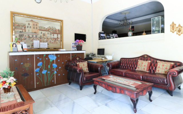 Andrin Daspatt Hotel