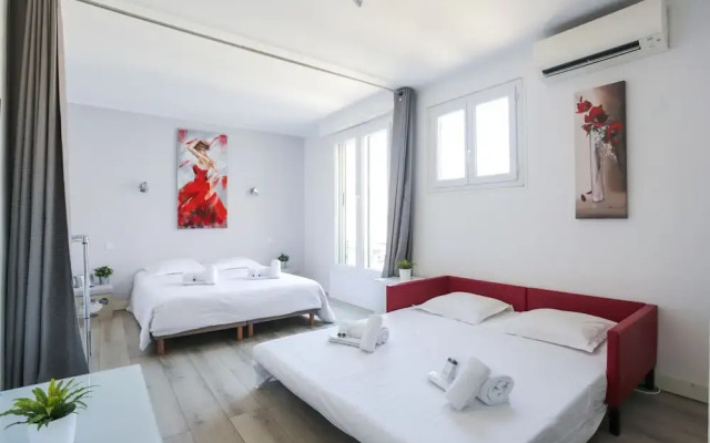 One BDRM large flat central A/C-Congress/Beaches by Weekome