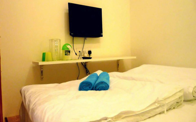 OYO 89881 V Stay Guesthouse