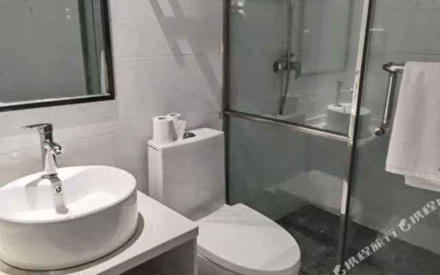 7 Days Premium Hotel (Longnan Changjiang Avenue)