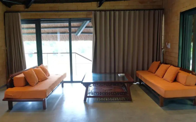 Tomodachi Retreat - Làng Mít