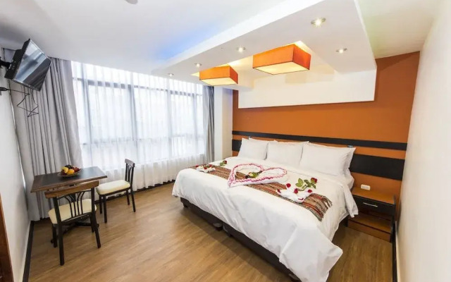 Capac Hotel
