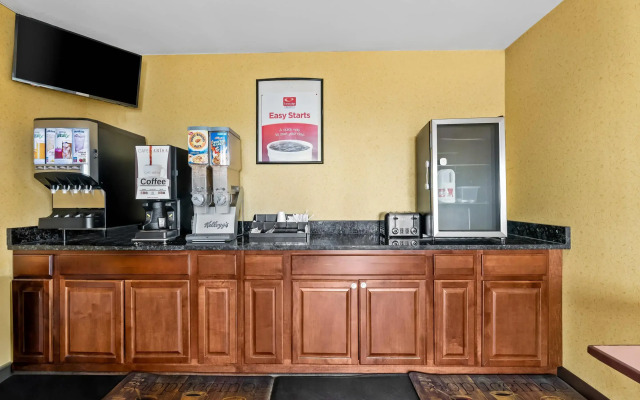Econo Lodge Fredericksburg near I-95