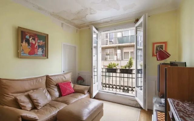 Comfortable Parisian Home 2mins From Metro Line 7