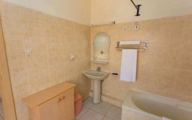 Golf Hills Residence Hotel