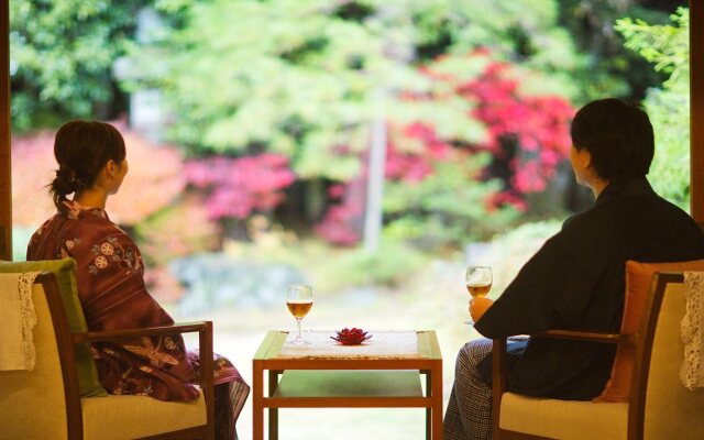 Awara Onsen Kofu Yuden Beniya