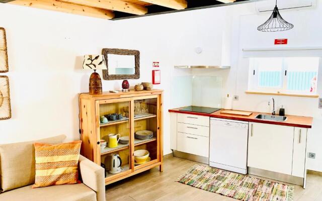 Casinha Azul near Meco Beach