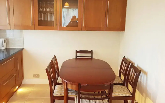 Elegant and Spacious 2 bedroom Apartment