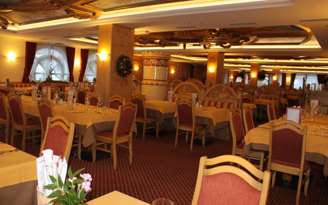 Tevini Dolomites Charming Hotel