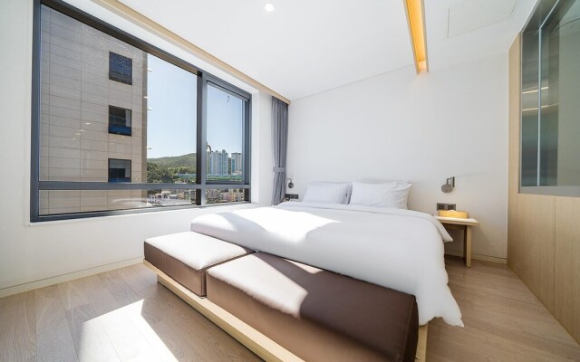 Hound Songjeonghaesuyokjang