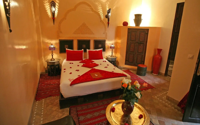 Riad La Porte Rouge By La Siredrah