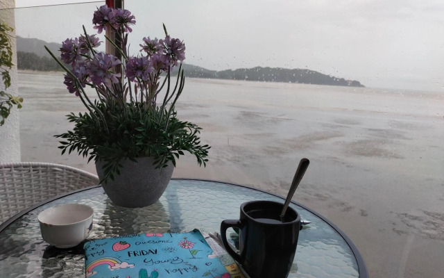 ZilleVille Studio Suite Seaview With Balcony at Imperium Residence