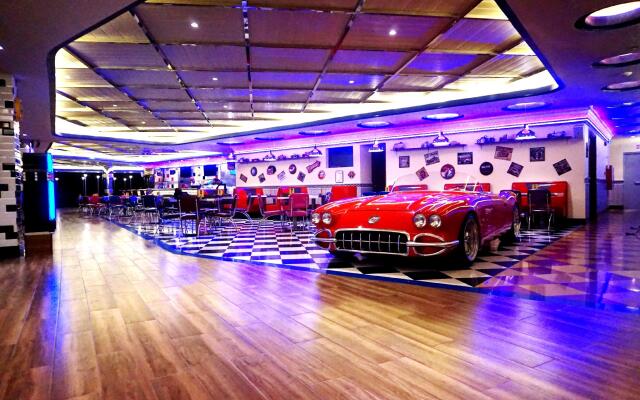 Central Park Reef Resort