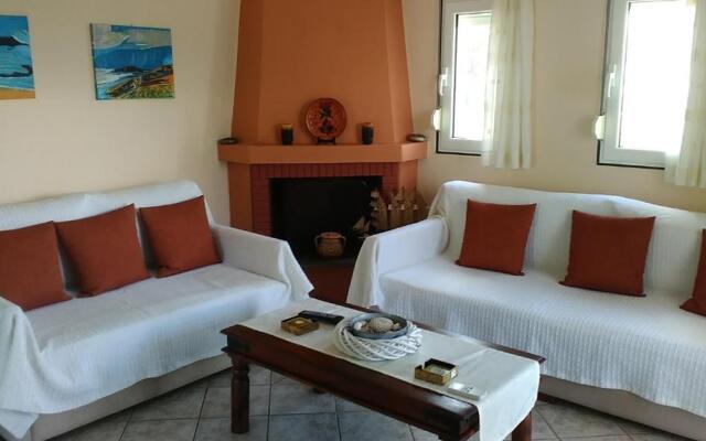 Cozy House In A Quiet Neighborhood Paliouri Region