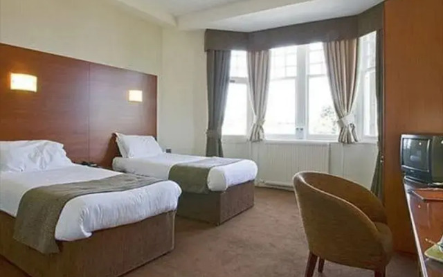 The Orchard Park Hotel