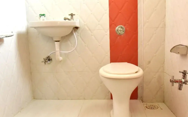 OYO 7421 Hotel Relex