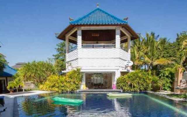 Beachfront Villa Vacation in Bali