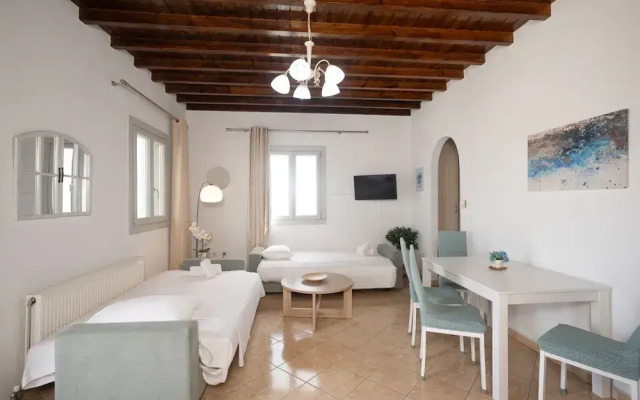 Mykonos Stylish Ivory Apt w Shared Pool
