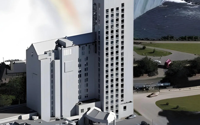 Oakes Hotel Overlooking the Falls