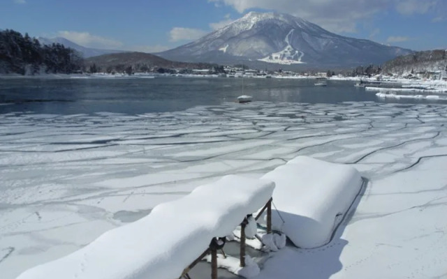Nojiri Lake Side Hotel