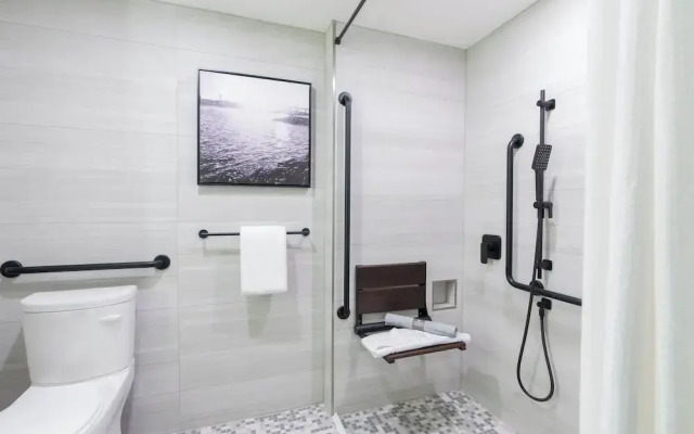 Sandman Signature Las Colinas Hotel & Suites