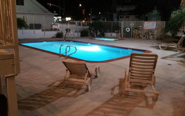 Pacific Inn