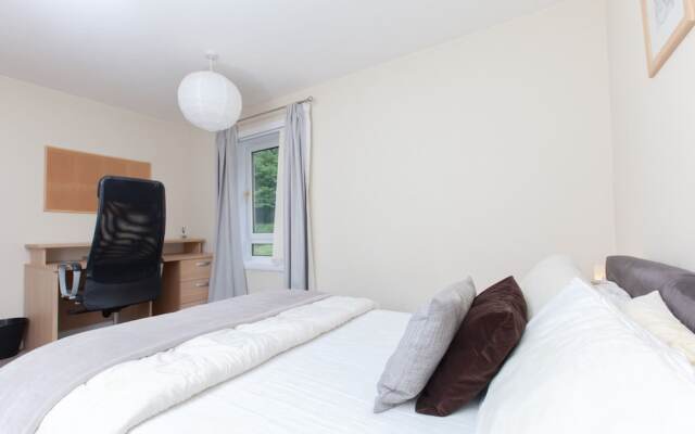 Festival Flat for 4 Overlooking Arthur's Seat
