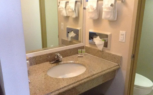 Portofino Beach Inn