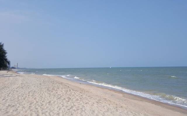 The Relaxing Room Pool Access at Rain Resort Condominium Cha Am- Hua Hin