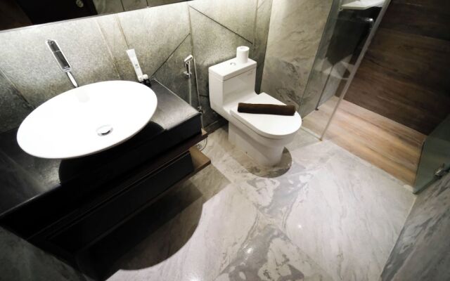 Modern And Cozy 2Br At Grand Sungkono Lagoon Apartment