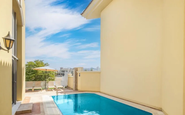 LUX Holiday Home - Frond E 1