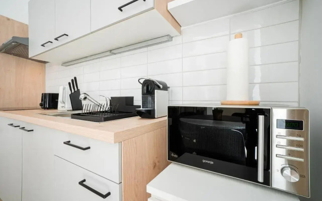 Modern and lovely apartment next to subway station