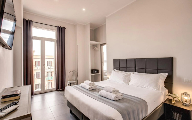Floor 6 by DOT Suites