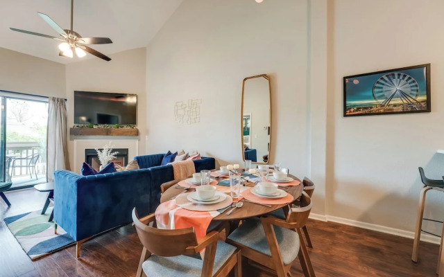 Fireplace, Indoor Pool Access! Family Branson Unit