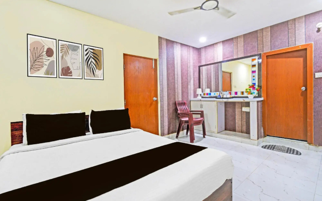 OYO 92953 Sri Navya Grand