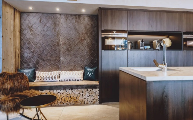 GLEMM by AvenidA Superior Hotel & Residences