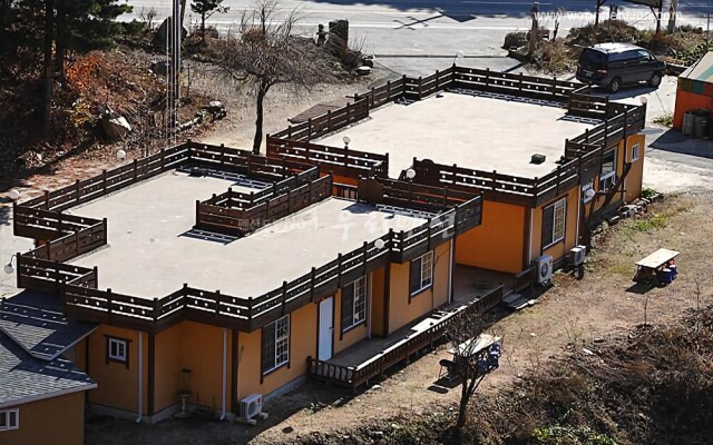 Yangpyeong Cheongsan Pension