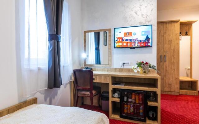 Garni Hotel Royal Crown