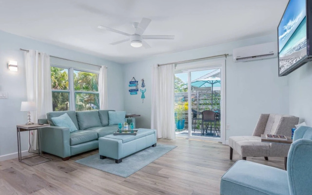 Modern Grove Beautiful 3 Bedroom Home