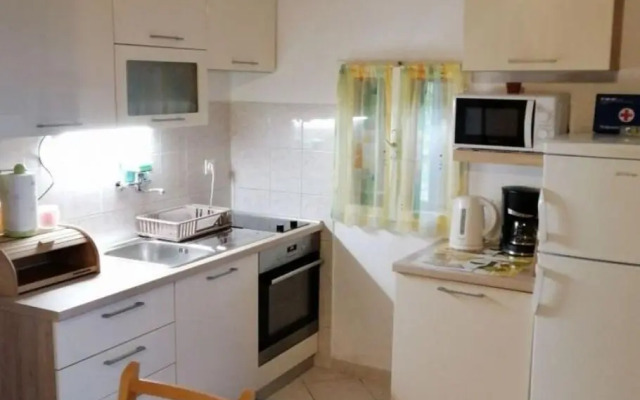 Holiday home Tomy- near Zlatni rat