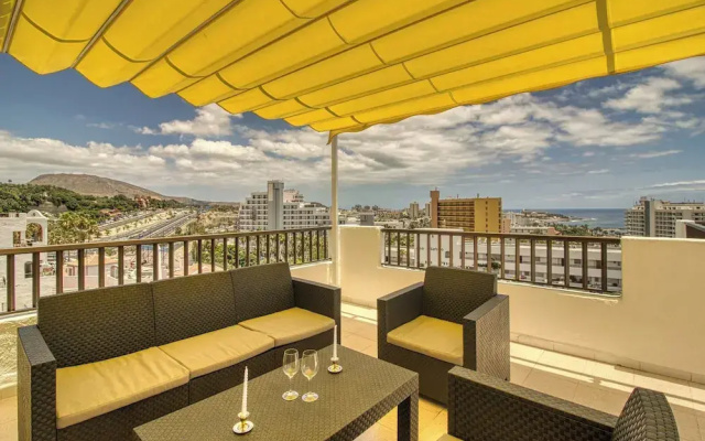 Apartment - Sleeps 4 - Jacuzzi - Terrace - Pool
