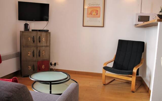 Very Central 1 Bedroom with Balcony