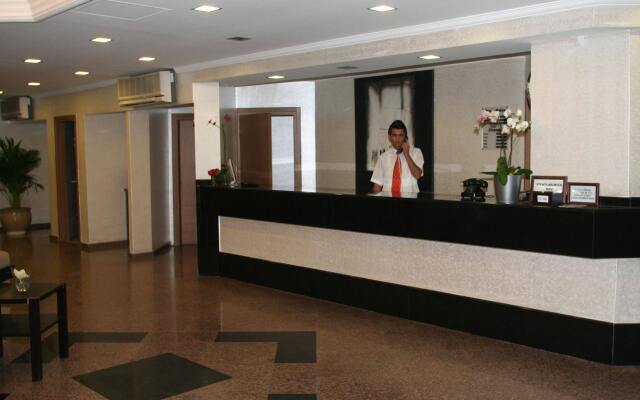 Elysee Beach Hotel