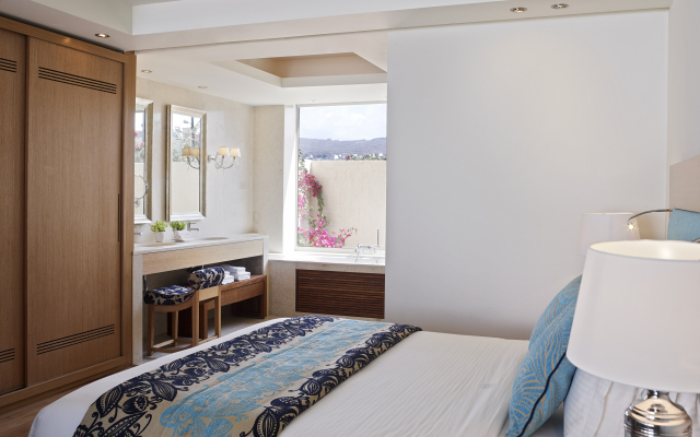 Knossos Beach Bungalows Suites Resort & Spa