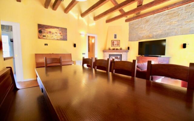 Triestevillas 3min to Beach, Sauna +jacuzzi +bbq