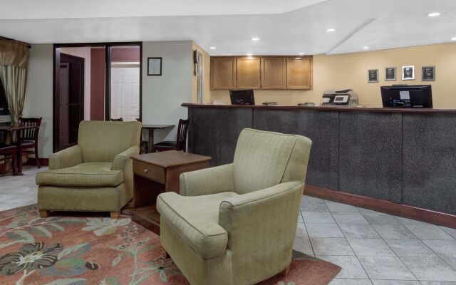 Olympic Inn & Suites