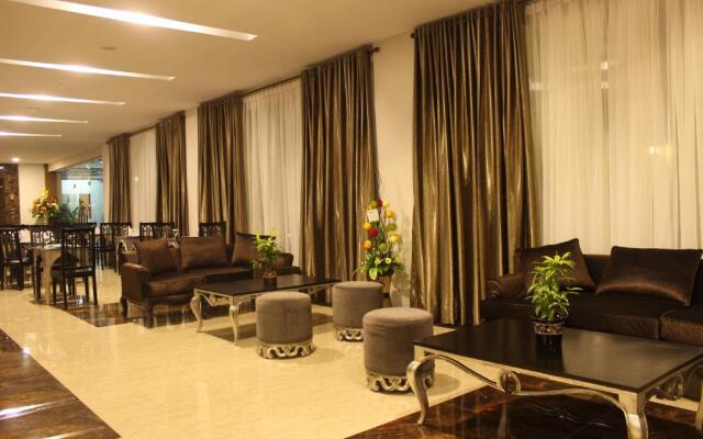 Grand Amira Hotel