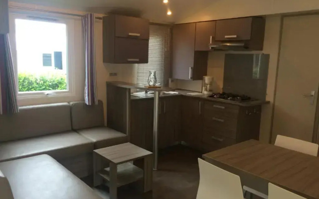 Mobil Home Dans Camping Mussonville