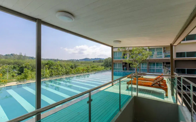 JJ Airport Phuket Condotel by O